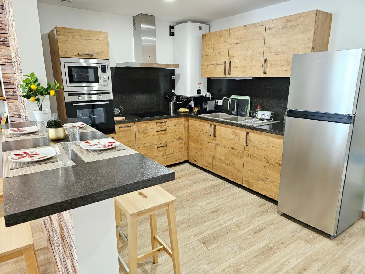 Rez De Chaussee Appartement A Tournus - Yellow Екстериор снимка